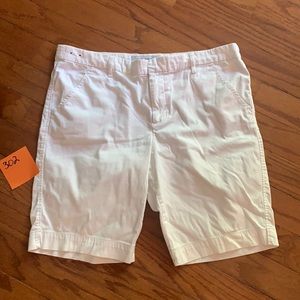 14W white shorts